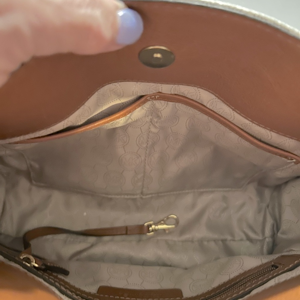 Michael Kors Brown and Cream Signature Tote Bag - Picture 8 of 9